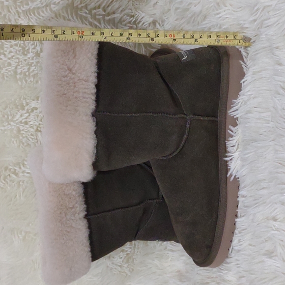 UGG Koolaburra size 8 hunter green boot. - Picture 5 of 7